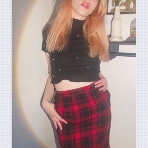 Vintage plaid skirt. 🍄